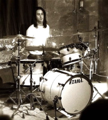 Zach Eichenhorn of Adam's Castle : Modern Drummer