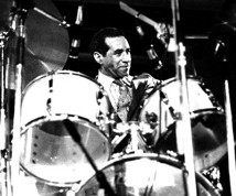 Max Roach : Modern Drummer