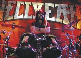 Vinnie Paul of Hellyeah : Modern Drummer
