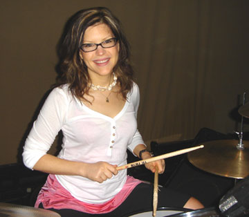 An Interview With Lisa Loeb Modern Drummer Magazine