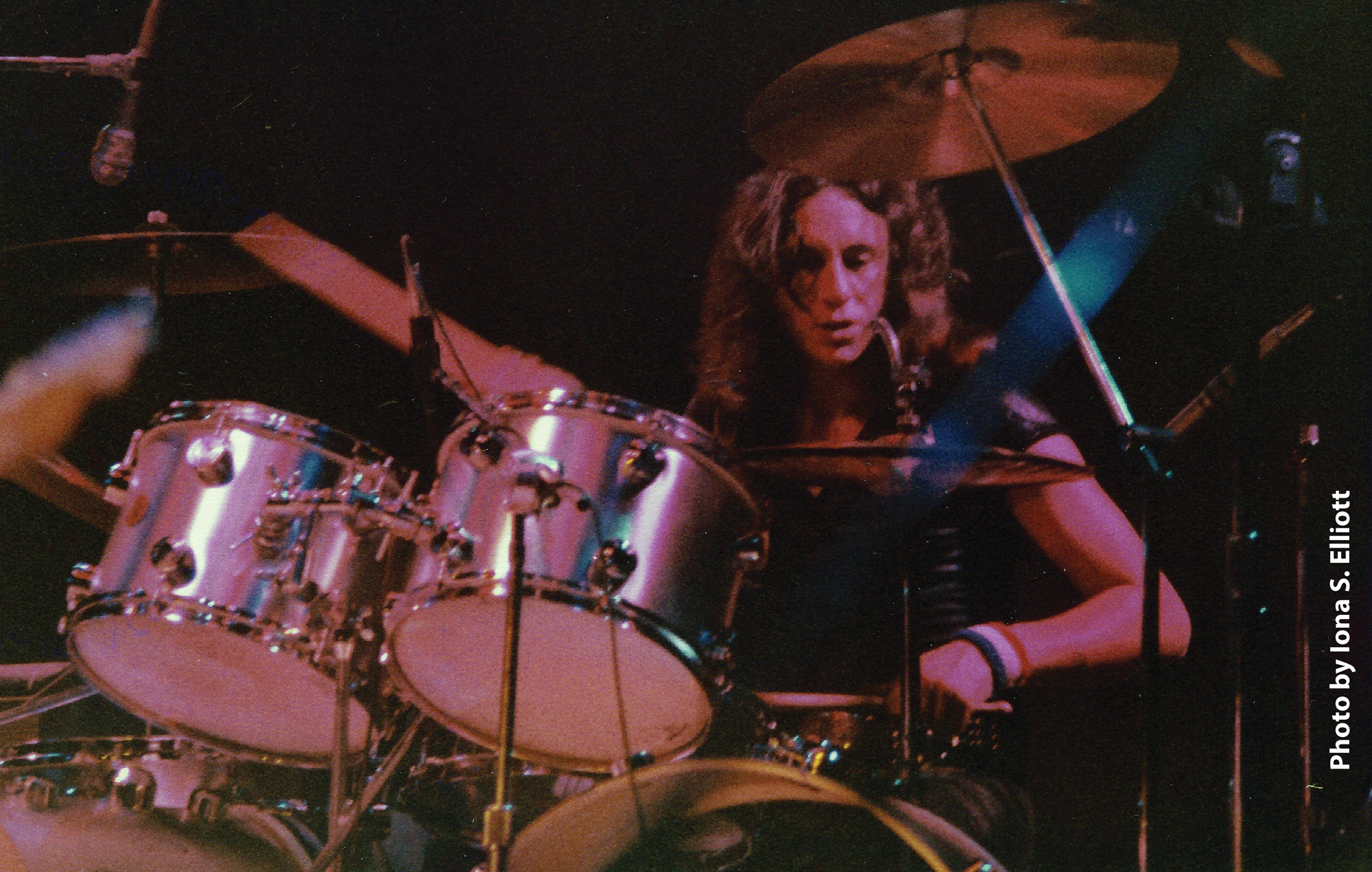 Foreigner’s Dennis Elliott Modern Drummer Magazine