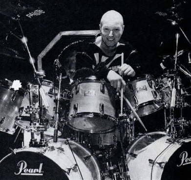 Chris Slade — Technique And Heart - Modern Drummer Magazine