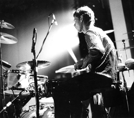 Drumer Bill Bruford on his kit