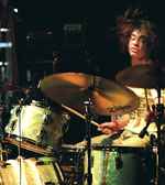 Julian Dorio of The Whigs drummer blog