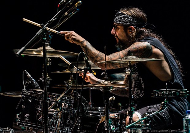Mike Portnoy and the Winery Dogs Host Dog Camp
